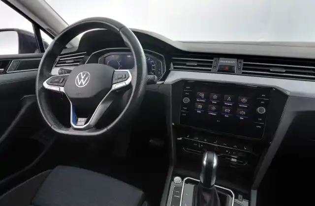 Harmaa Farmari, Volkswagen Passat – ZPC-809