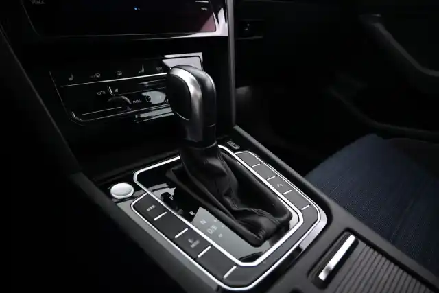 Harmaa Farmari, Volkswagen Passat – ZPC-809
