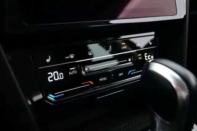 Harmaa Farmari, Volkswagen Passat – ZPC-809