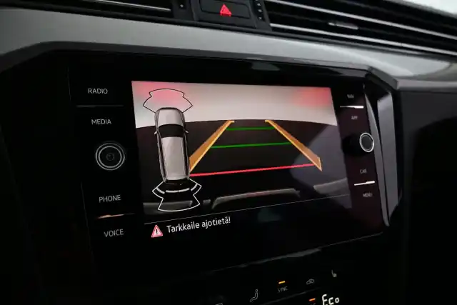 Harmaa Farmari, Volkswagen Passat – ZPC-809