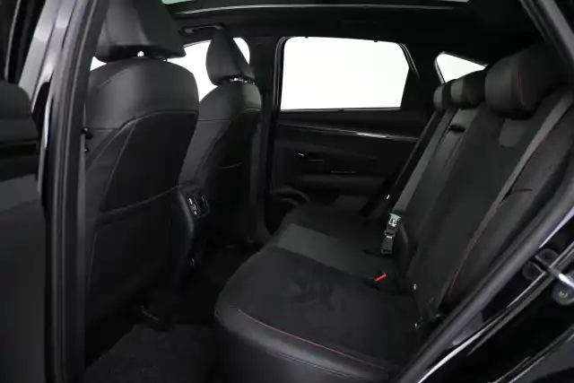 Musta Maastoauto, Hyundai Tucson – ZPO-503