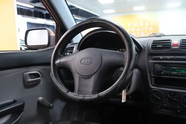 Keltainen Tila-auto, Kia Picanto – ZVI-747