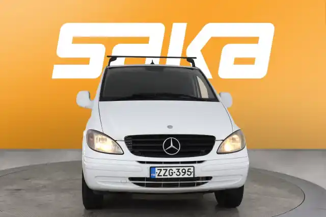 Valkoinen Pakettiauto, Mercedes-Benz Vito – ZZG-395